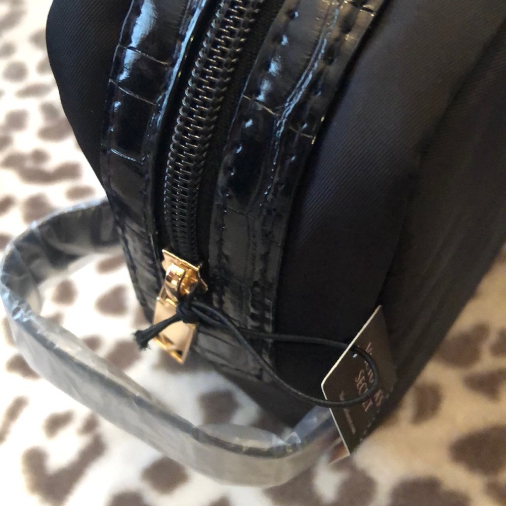 Victoria’s Secret Carry-All Case Black Croc Makeup - Picture 7 of 10